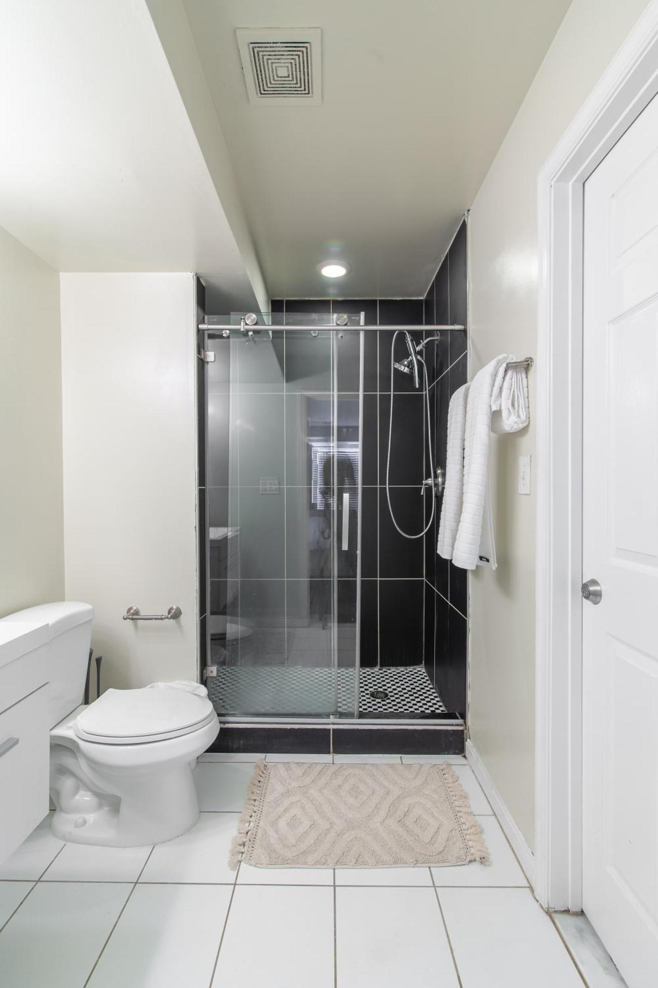 וושינגטון Luxury & Nice Private Room In Dc מראה חיצוני תמונה